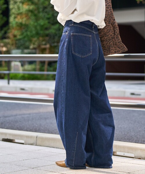 coen（コーエン）の「【トレンド＆体型カバー両立/全骨格OK】カーブデニムパンツ（デニムパンツ・レディース・ダークグレー/コバルトブルー/ライトブルー/オフホワイト/ネイビー・S/M/L）」の20枚目の写真