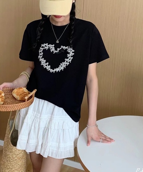 leune(ルネ)の「リボンハートプリントTシャツ(Tシャツ/カットソー・レディース・オフホワイト/ブラック・FREE)」の7枚目の写真