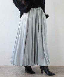 サテンバルーンスカート