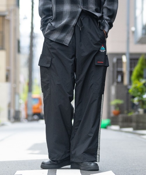 Red Cap Girl（レッドキャプガール）の「【a-r】〔RedCapGirl/レッドキャップガール〕フロント刺繍 サイドライン ナイロンカーゴパンツ（カーゴパンツ・メンズ・ネイビー/ブラック/カーキ・MEDIUM/LARGE）」の4枚目の写真