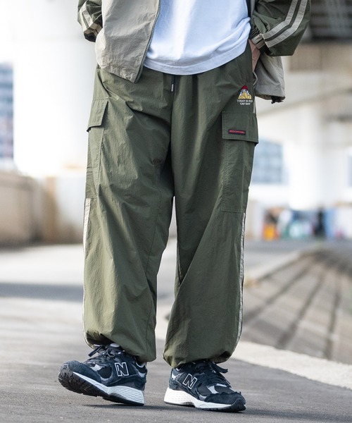 Red Cap Girl（レッドキャプガール）の「【a-r】〔RedCapGirl/レッドキャップガール〕フロント刺繍 サイドライン ナイロンカーゴパンツ（カーゴパンツ・メンズ・ネイビー/ブラック/カーキ・MEDIUM/LARGE）」の12枚目の写真