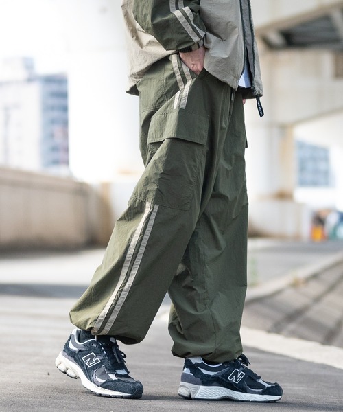 Red Cap Girl（レッドキャプガール）の「【a-r】〔RedCapGirl/レッドキャップガール〕フロント刺繍 サイドライン ナイロンカーゴパンツ（カーゴパンツ・メンズ・ネイビー/ブラック/カーキ・MEDIUM/LARGE）」の16枚目の写真