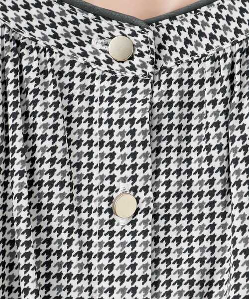 grove（グローブ）の「◆＜ご自宅で洗える＞ヴィンテージサテン9分袖ブラウス（シャツ/ブラウス・レディース・グリーン系/ホワイト系3/オフホワイト/ブラック系/パープル/ホワイト系6・02/03/00/01/04/05）」の7枚目の写真