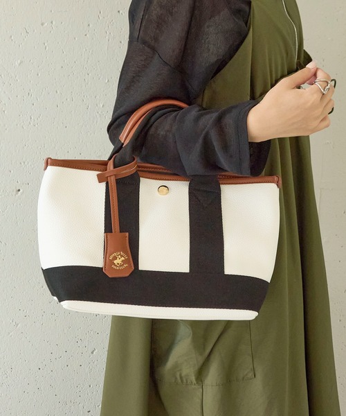 BEVERLY HILLS POLO CLUB（ビバリーヒルズポロクラブ）の「【BEVERLY HILLS POLO CLUB】《別注》スコッチグレイン ネオレザー ミニ トートバッグ（トートバッグ・レディース・ホワイト/グレー/ブラック/グレイッシュベージュ/ベージュ系その他2/シルバー/ブラック系その他2・FREE）」の17枚目の写真