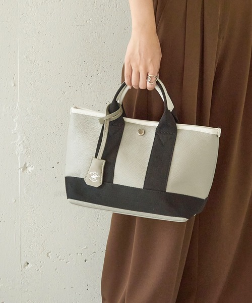 BEVERLY HILLS POLO CLUB（ビバリーヒルズポロクラブ）の「【BEVERLY HILLS POLO CLUB】《別注》スコッチグレイン ネオレザー ミニ トートバッグ（トートバッグ・レディース・ホワイト/グレー/ブラック/グレイッシュベージュ/ベージュ系その他2/シルバー/ブラック系その他2・FREE）」の11枚目の写真