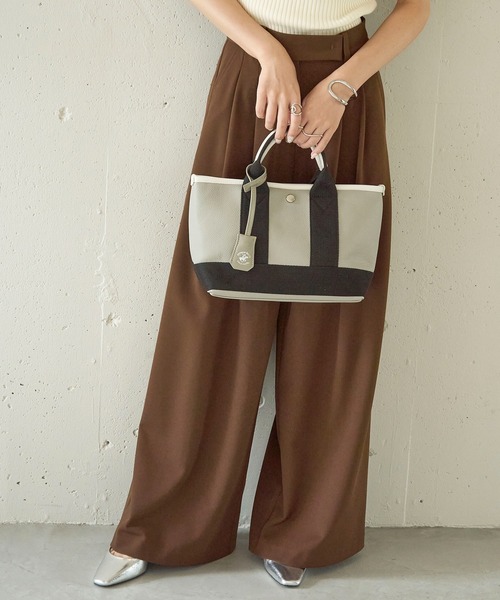 BEVERLY HILLS POLO CLUB（ビバリーヒルズポロクラブ）の「【BEVERLY HILLS POLO CLUB】《別注》スコッチグレイン ネオレザー ミニ トートバッグ（トートバッグ・レディース・ホワイト/グレー/ブラック/グレイッシュベージュ/ベージュ系その他2/シルバー/ブラック系その他2・FREE）」の12枚目の写真