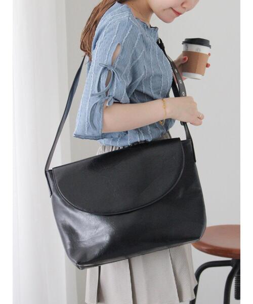 ehka sopo(エヘカソポ)の「ヴィンテージライクショルダーバッグ(ハンドバッグ・レディース・ブラック/ブラウン/キャメル・F)」の13枚目の写真