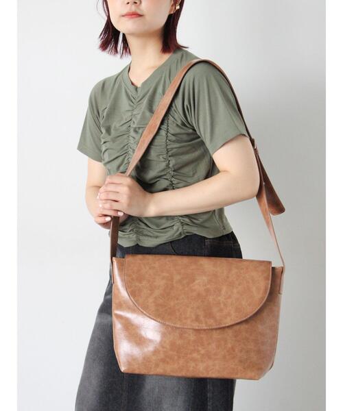 ehka sopo(エヘカソポ)の「ヴィンテージライクショルダーバッグ(ハンドバッグ・レディース・ブラック/ブラウン/キャメル・F)」の18枚目の写真