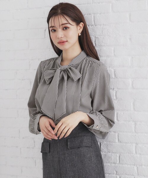 index(インデックス)の「《5color/XS-LLsize》レイヤードボウタイブラウス【洗濯機洗い可/イージーアイロン】(シャツ/ブラウス・レディース・オフホワイト/ブラック系7/ダークブラウン/ベージュ系その他4/ブラック系・34/36/38/40/42)」の3枚目の写真