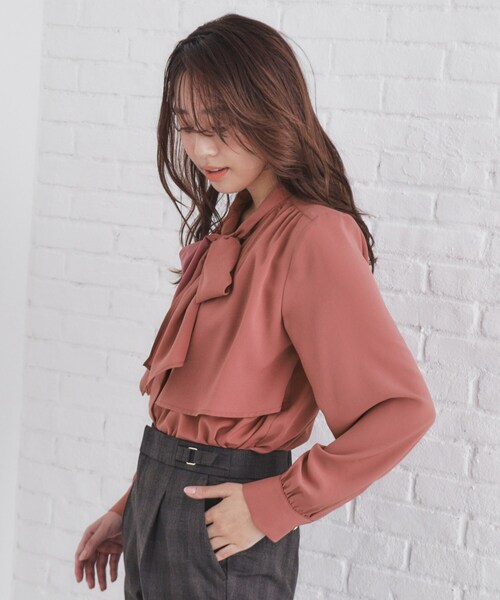 index(インデックス)の「《5color/XS-LLsize》レイヤードボウタイブラウス【洗濯機洗い可/イージーアイロン】(シャツ/ブラウス・レディース・オフホワイト/ブラック系7/ダークブラウン/ベージュ系その他4/ブラック系・34/36/38/40/42)」の12枚目の写真