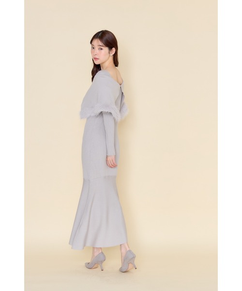 tocco closet(トッコ クローゼット)の「ケープファー付きマーメイドリブニットワンピース(ワンピース・レディース・オフホワイト/モカ/グレー・M)」の7枚目の写真
