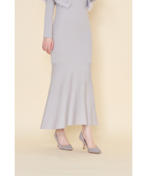 tocco closet(トッコ クローゼット)の「ケープファー付きマーメイドリブニットワンピース(ワンピース・レディース・オフホワイト/モカ/グレー・M)」の10枚目の写真