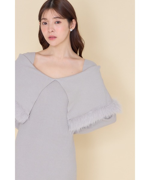tocco closet(トッコ クローゼット)の「ケープファー付きマーメイドリブニットワンピース(ワンピース・レディース・オフホワイト/モカ/グレー・M)」の9枚目の写真