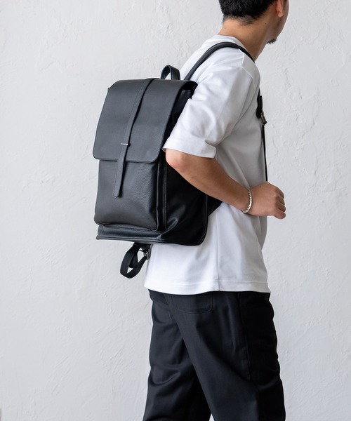 VitaFelice(ヴィータフェリーチェ)の「ユニセックスビジネスリュックサック(バックパック/リュック・メンズ・ブラック/ダークブラウン/ダークグレー・FREE)」の4枚目の写真