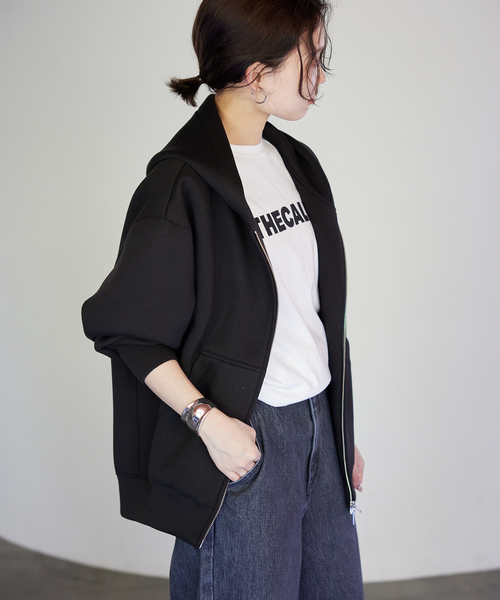 SLOBE IENA(スローブイエナ)の「《シルバージップ/追加3》ボリュームジップアップフーディー(パーカー・レディース・ブラック/グレー・FREE)」の18枚目の写真