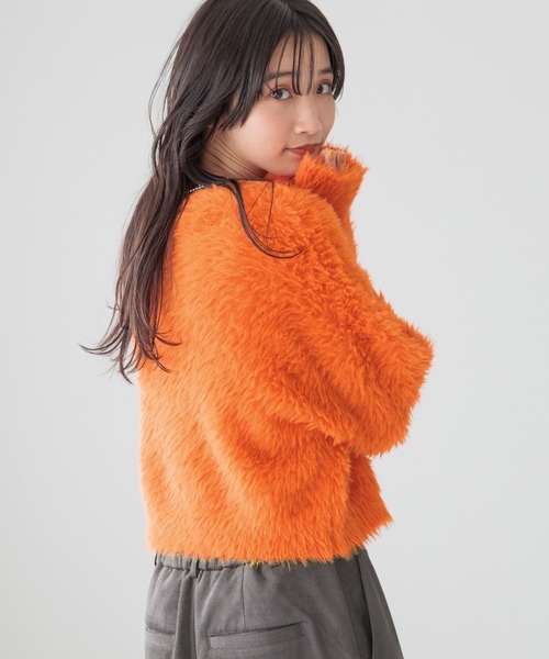 LOWRYS FARM（ローリーズファーム）の「シャギープルオーバーLS　240805（ニット/セーター・レディース・ブラック/アイボリー/オレンジ/ブルー・FREE）」の7枚目の写真