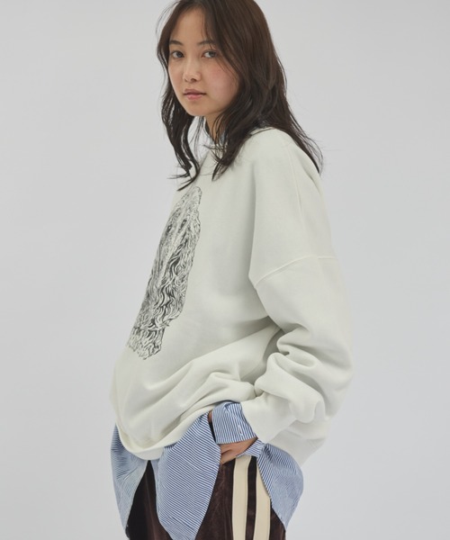 MERLOT（メルロー）の「オーバーサイズラインドッグプリントスウェット（スウェット・レディース・グレー系その他/ホワイト系その他2/ホワイト系その他/グレー系その他2・FREE）」の18枚目の写真