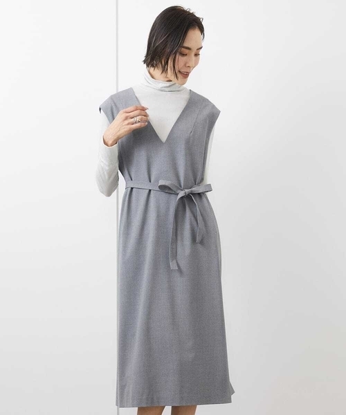 MICHEL KLEIN（ミッシェル・クラン）の「［機能性素材］Vネックミルドワンピース(WEB限定カラーあり)（ワンピース・レディース・グレー/ブラック/ベージュ・38）」の3枚目の写真