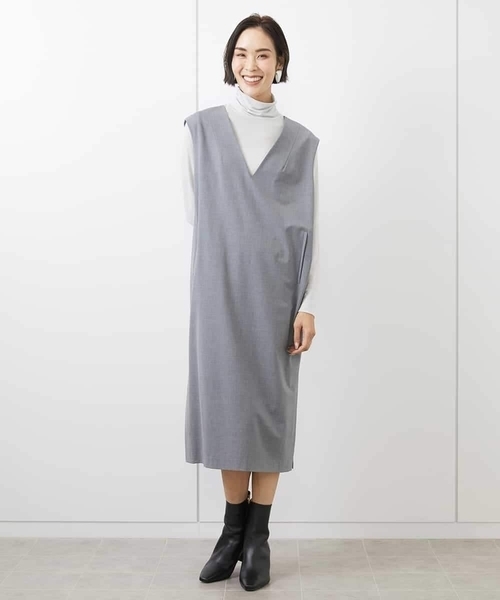 MICHEL KLEIN（ミッシェル・クラン）の「［機能性素材］Vネックミルドワンピース(WEB限定カラーあり)（ワンピース・レディース・グレー/ブラック/ベージュ・38）」の6枚目の写真