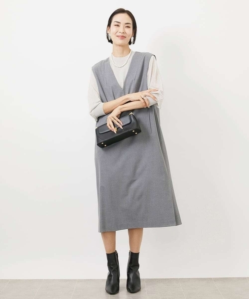 MICHEL KLEIN（ミッシェル・クラン）の「［機能性素材］Vネックミルドワンピース(WEB限定カラーあり)（ワンピース・レディース・グレー/ブラック/ベージュ・38）」の8枚目の写真