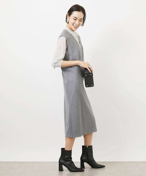 MICHEL KLEIN（ミッシェル・クラン）の「［機能性素材］Vネックミルドワンピース(WEB限定カラーあり)（ワンピース・レディース・グレー/ブラック/ベージュ・38）」の9枚目の写真
