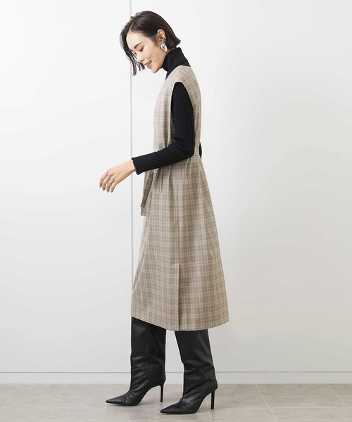 MICHEL KLEIN（ミッシェル・クラン）の「［機能性素材］Vネックミルドワンピース(WEB限定カラーあり)（ワンピース・レディース・グレー/ブラック/ベージュ・38）」の13枚目の写真