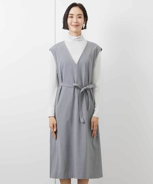 MICHEL KLEIN（ミッシェル・クラン）の「［機能性素材］Vネックミルドワンピース(WEB限定カラーあり)（ワンピース・レディース・グレー/ブラック/ベージュ・38）」の18枚目の写真