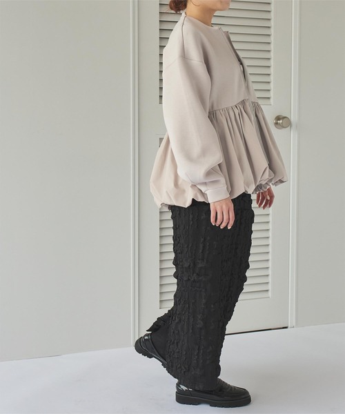 titivate（ティティベイト）の「ドッキングペプラムブルゾン（ブルゾン・レディース・グレイッシュベージュ/ブラック/ライトカーキ・L/M/S）」の19枚目の写真