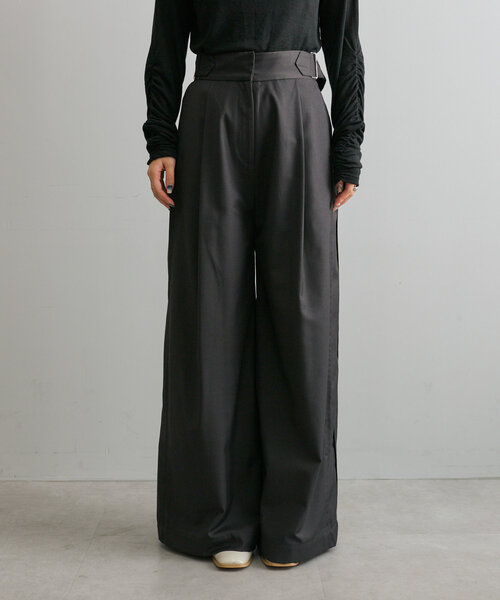 mline（エムライン）の「[mline]サイドベルトスラックス（その他パンツ・レディース・ベージュ/チャコールグレー/ブラウン・2/1）」の15枚目の写真