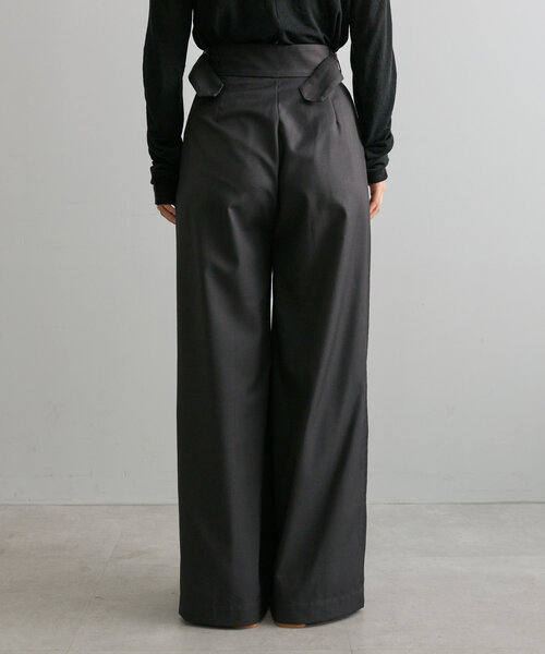 mline（エムライン）の「[mline]サイドベルトスラックス（その他パンツ・レディース・ベージュ/チャコールグレー/ブラウン・2/1）」の13枚目の写真