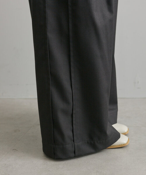 mline（エムライン）の「[mline]サイドベルトスラックス（その他パンツ・レディース・ベージュ/チャコールグレー/ブラウン・2/1）」の10枚目の写真