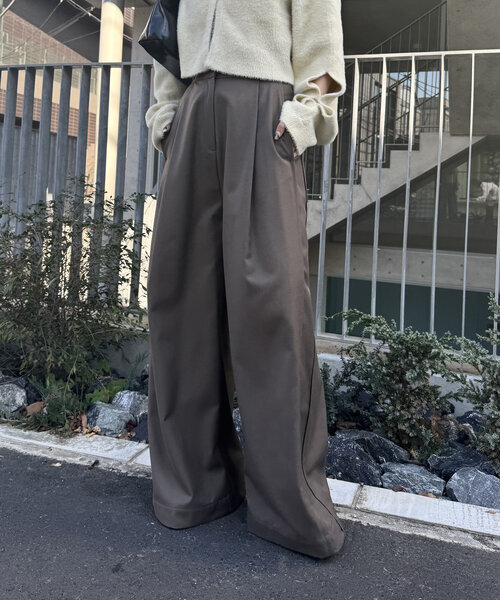 mline（エムライン）の「[mline]サイドベルトスラックス（その他パンツ・レディース・ベージュ/チャコールグレー/ブラウン・2/1）」の7枚目の写真