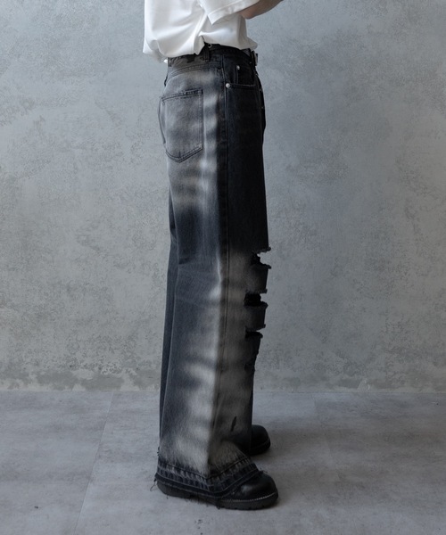 PHILTHEORY(フィルセオリー)の「Bleach & paint gimmick denim pants/ブリーチ&ペイントギミックデニムパンツ(デニムパンツ・メンズ・ブラック系/ブラック・1/3/2)」の14枚目の写真
