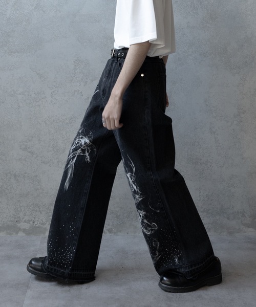 PHILTHEORY(フィルセオリー)の「Bleach & paint gimmick denim pants/ブリーチ&ペイントギミックデニムパンツ(デニムパンツ・メンズ・ブラック系/ブラック・1/3/2)」の7枚目の写真