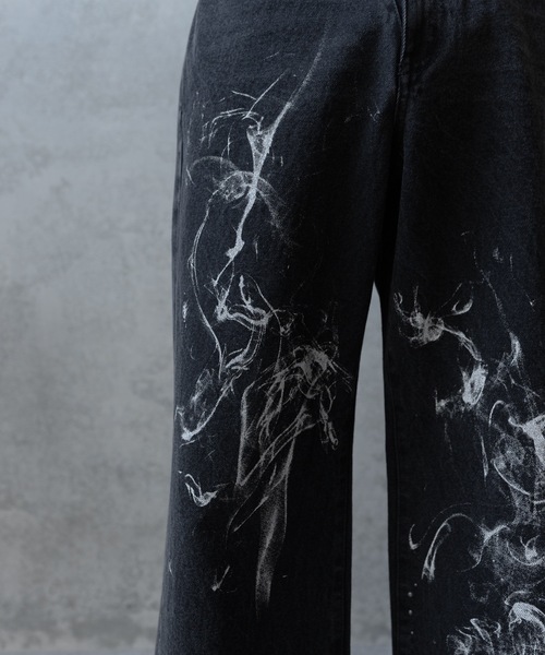 PHILTHEORY(フィルセオリー)の「Bleach & paint gimmick denim pants/ブリーチ&ペイントギミックデニムパンツ(デニムパンツ・メンズ・ブラック系/ブラック・1/3/2)」の8枚目の写真