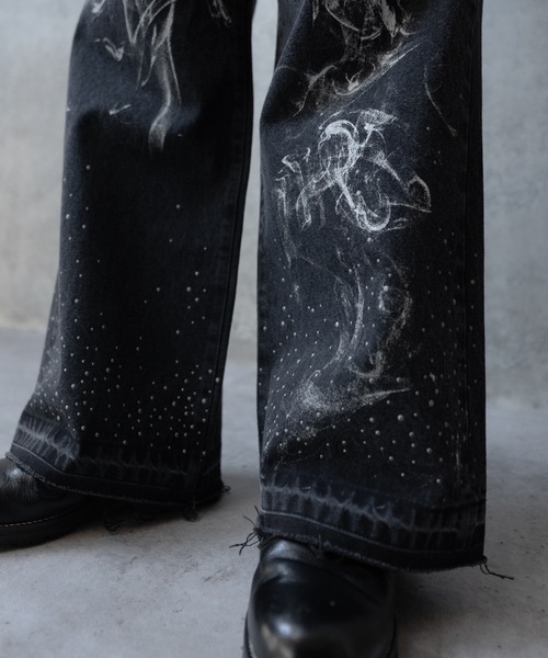 PHILTHEORY(フィルセオリー)の「Bleach & paint gimmick denim pants/ブリーチ&ペイントギミックデニムパンツ(デニムパンツ・メンズ・ブラック系/ブラック・1/3/2)」の9枚目の写真