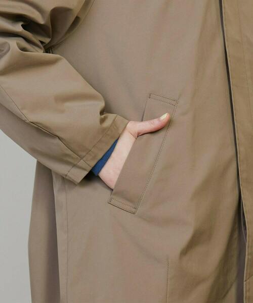 FRAPBOIS（フラボア）の「コクーンコート（ステンカラーコート・レディース・グレイッシュベージュ/ブラック・1/2）」の21枚目の写真