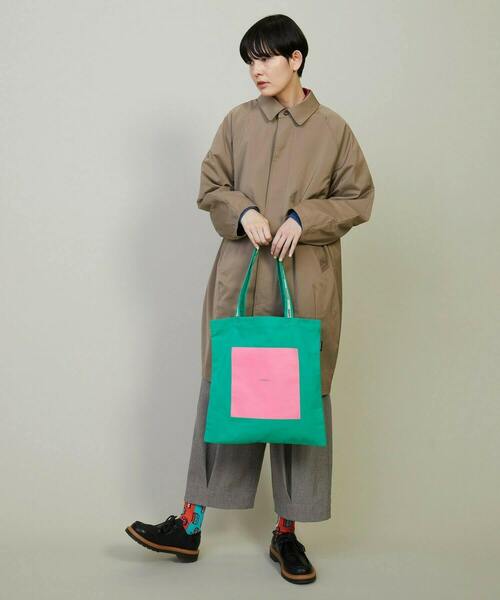 FRAPBOIS（フラボア）の「コクーンコート（ステンカラーコート・レディース・グレイッシュベージュ/ブラック・1/2）」の8枚目の写真