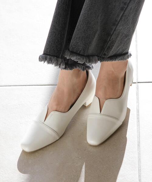 URBAN RESEARCH Sonny Label(アーバンリサーチサニーレーベル)の「Vカットローヒールパンプス(パンプス・レディース・ブラック/アイボリー/シルバー・SMALL/MEDIUM/LARGE)」の15枚目の写真