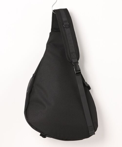 FILA（フィラ）の「FILA フィラ ブランド ロゴ 筆記体 刺繍 軽量 ワンショルダー ショルダーバッグ ボディバッグ 約25L（ボディバッグ/ウエストポーチ・メンズ・グレー/ブラック/アイボリー・FREE）」の20枚目の写真