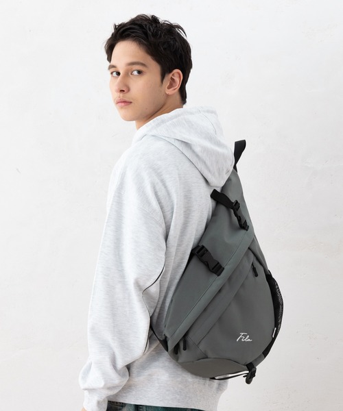 FILA（フィラ）の「FILA フィラ ブランド ロゴ 筆記体 刺繍 軽量 ワンショルダー ショルダーバッグ ボディバッグ 約25L（ボディバッグ/ウエストポーチ・メンズ・グレー/ブラック/アイボリー・FREE）」の3枚目の写真