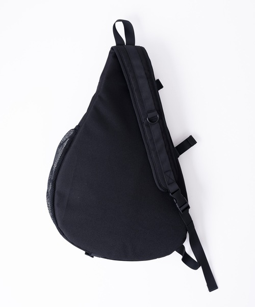 FILA（フィラ）の「FILA フィラ ブランド ロゴ 筆記体 刺繍 軽量 ワンショルダー ショルダーバッグ ボディバッグ 約25L（ボディバッグ/ウエストポーチ・メンズ・グレー/ブラック/アイボリー・FREE）」の7枚目の写真