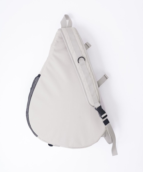 FILA（フィラ）の「FILA フィラ ブランド ロゴ 筆記体 刺繍 軽量 ワンショルダー ショルダーバッグ ボディバッグ 約25L（ボディバッグ/ウエストポーチ・メンズ・グレー/ブラック/アイボリー・FREE）」の11枚目の写真