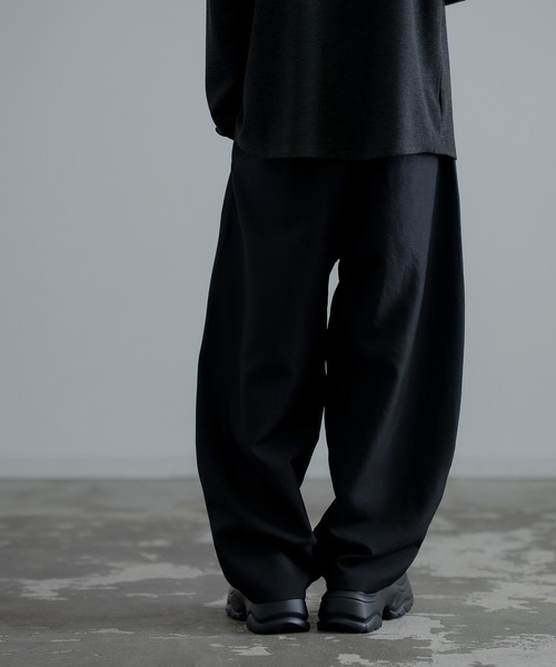 improves（インプローブス）の「ワイド タック カーブパンツ（スラックス・メンズ・グレー/ブラック/グレイッシュベージュ/ブラウン・SMALL/MEDIUM/LARGE）」の11枚目の写真