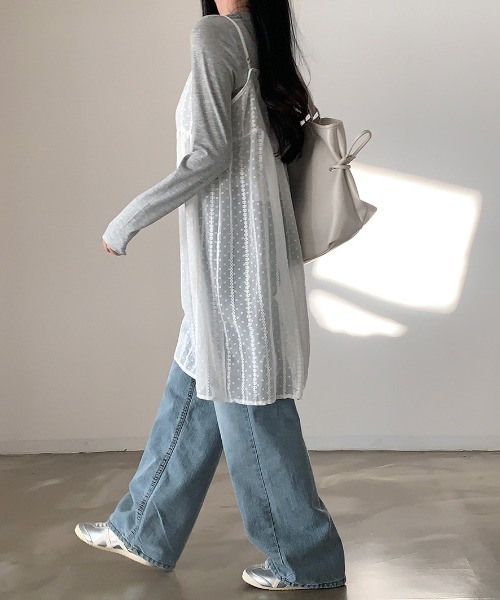Teem Store(チームストア)の「レイヤード刺繍シアーキャミソールチュニックワンピース(ワンピース・レディース・ホワイト・F)」の6枚目の写真