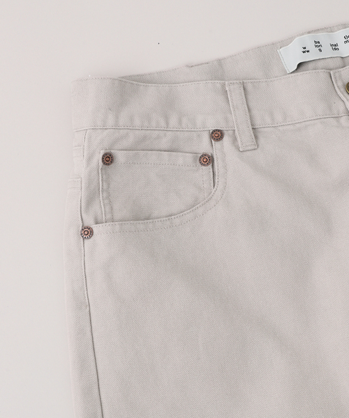 bal（バル）の「【BAL / バル】LOOSE FIT DUCK 5P JEAN BAL-215 6（デニムパンツ・メンズ・アイボリー・1/2）」の3枚目の写真