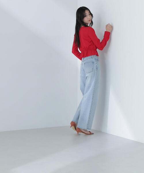 NATURAL BEAUTY BASIC（ナチュラルビューティーベーシック）の「◇シャーリングペプラムトップス（Tシャツ/カットソー・レディース・オフホワイト/ブラック/レッド・FREE）」の11枚目の写真