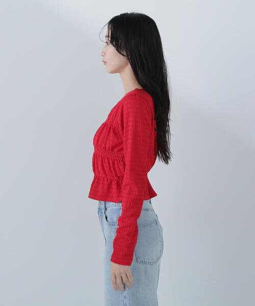 NATURAL BEAUTY BASIC（ナチュラルビューティーベーシック）の「◇シャーリングペプラムトップス（Tシャツ/カットソー・レディース・オフホワイト/ブラック/レッド・FREE）」の17枚目の写真