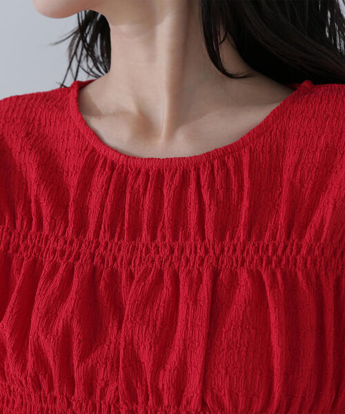 NATURAL BEAUTY BASIC（ナチュラルビューティーベーシック）の「◇シャーリングペプラムトップス（Tシャツ/カットソー・レディース・オフホワイト/ブラック/レッド・FREE）」の19枚目の写真