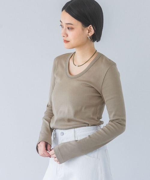 A part by(アパートバイ)の「ULTIMA Uネックプルオーバーロングスリーブ(Tシャツ/カットソー・レディース・オフホワイト/ブラック/ライトベージュ・FREE)」の3枚目の写真